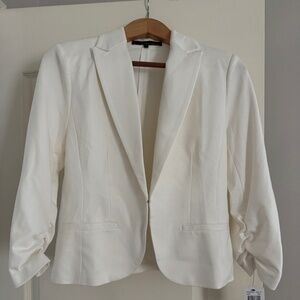 Amanda and Chelsea White Blazer - 3/4 sleeve NWT